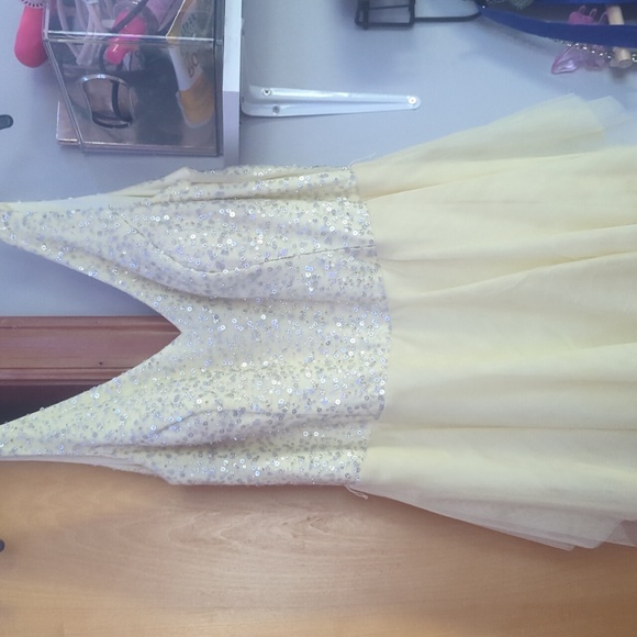 Yellow Layered Dress - Picture 2 of 2